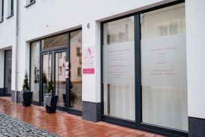 Kosmetikstudio für Permanent Make-up und Mikropunktur Barbara Oeder in Deggendorf