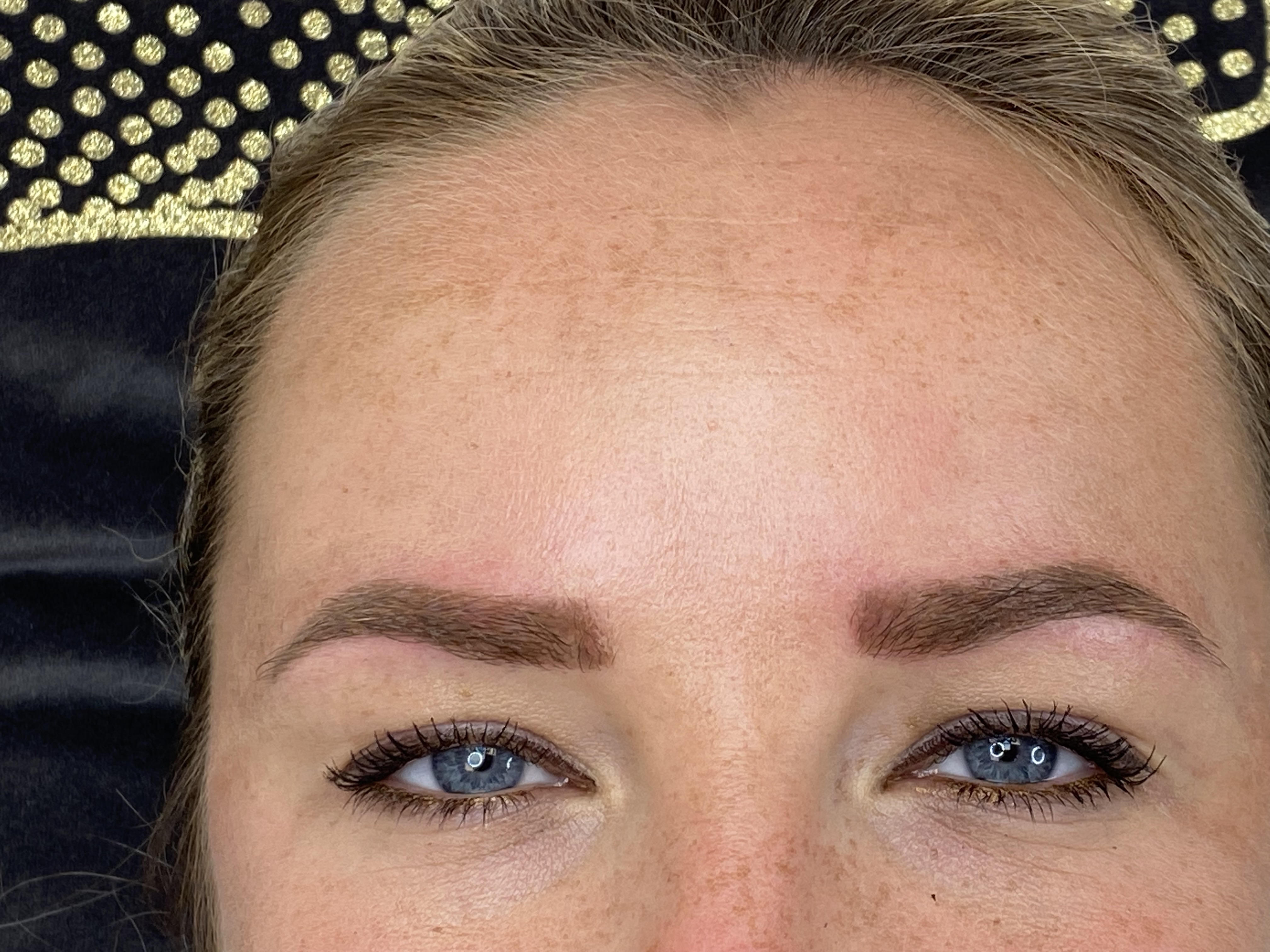 Permanent Makeup der Augenbrauen - nachher